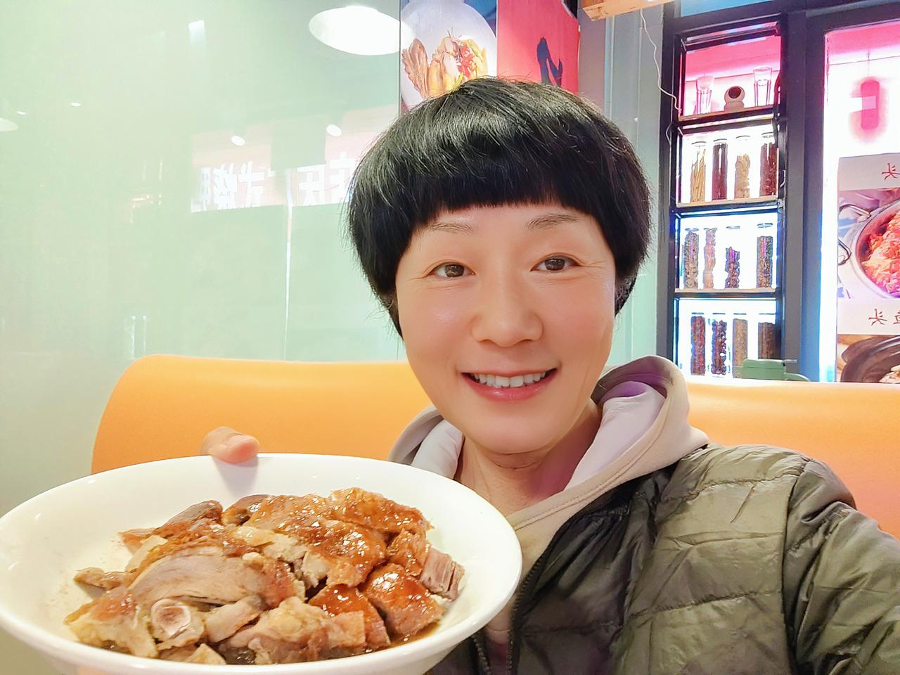 在昨天发布的微头条和短视频的评论区，有很多留言。真心谢谢大家的关心和祝福，每条我