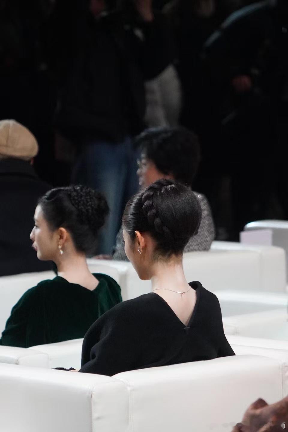 邢菲好完美的一颗头  哇哦哇哦绝了！ 内场的邢菲