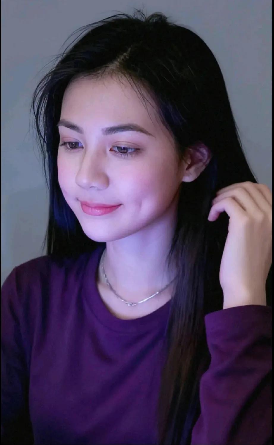 发现没有
一个男人
几乎不会拒绝
一个女人和他暧昧
而一个女人不会

兽性是大多