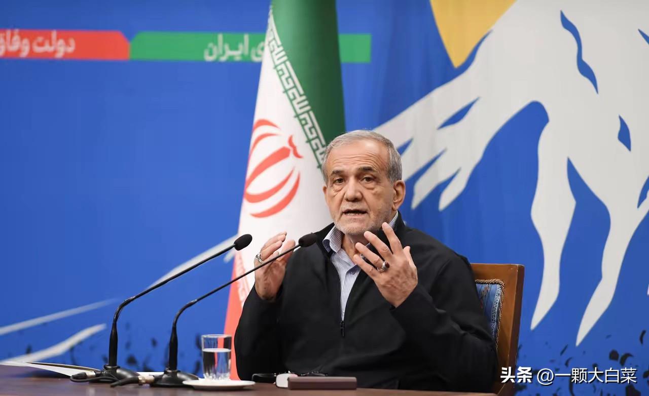 导弹打了89波，双方都没服软，可佩泽希齐扬突然换了一种武器——一封写给美国人民的