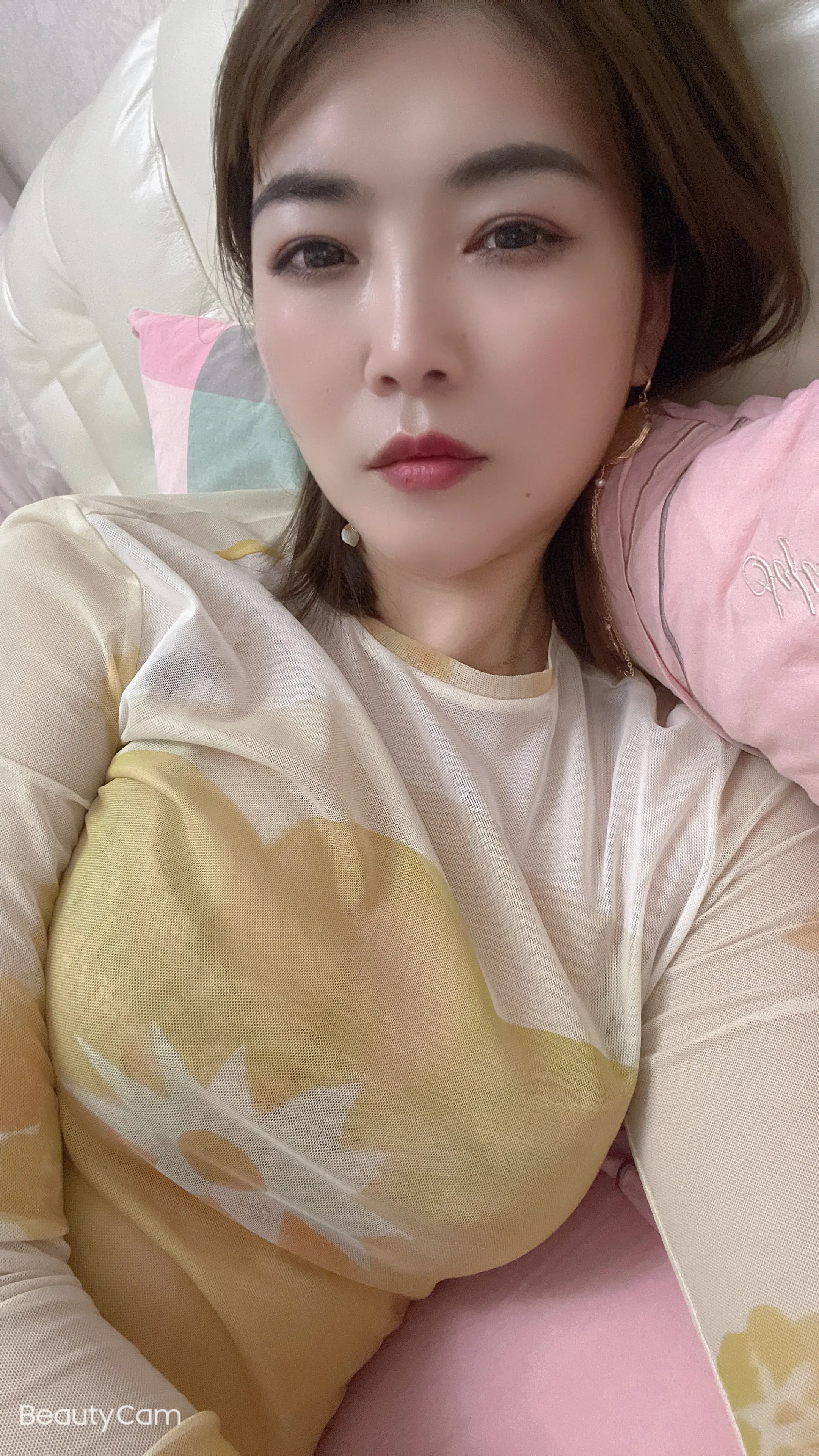 或许我们都有无法诉说的遗憾，他藏在眼泪里，落在岁月里，输在倔强里，最后...