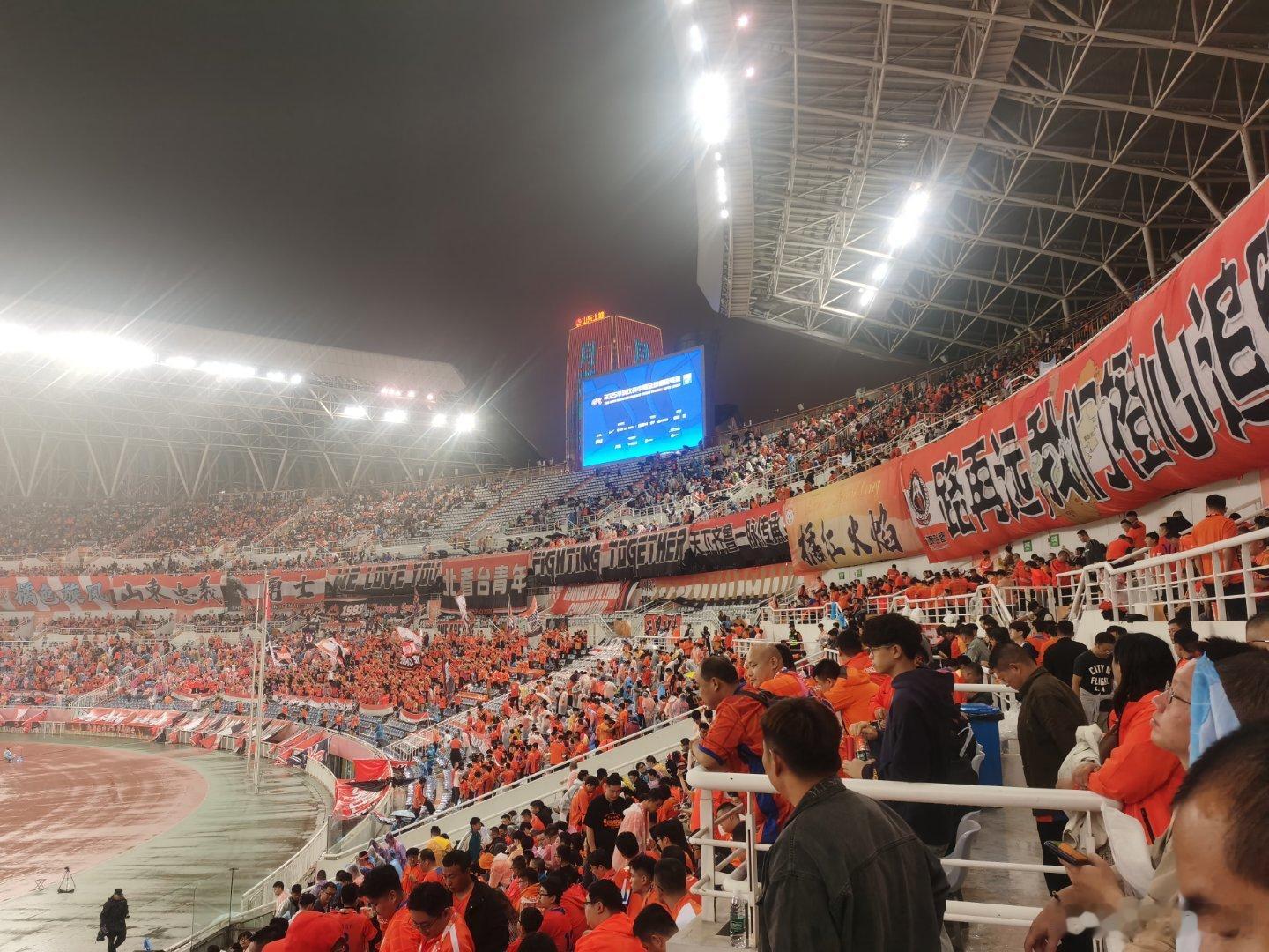 解答有关黄河体育中心的疑问！坐落于黄河北岸的黄河体育中心，正处于紧锣密鼓的施工阶