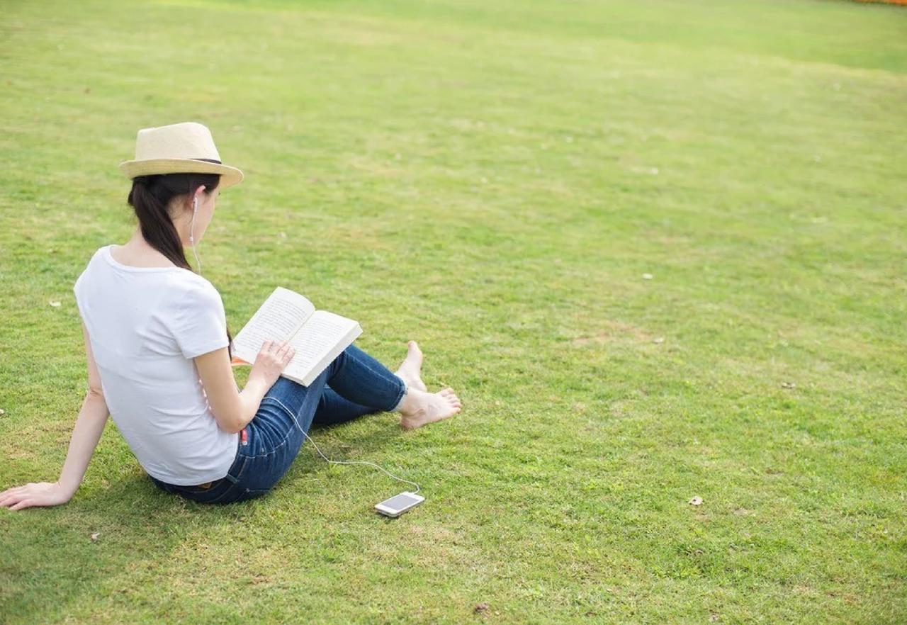 鸳鸯的“爱情谎言”，
藏着成年人最该懂的真相

人人都说“只羡鸳鸯不羡仙”。 