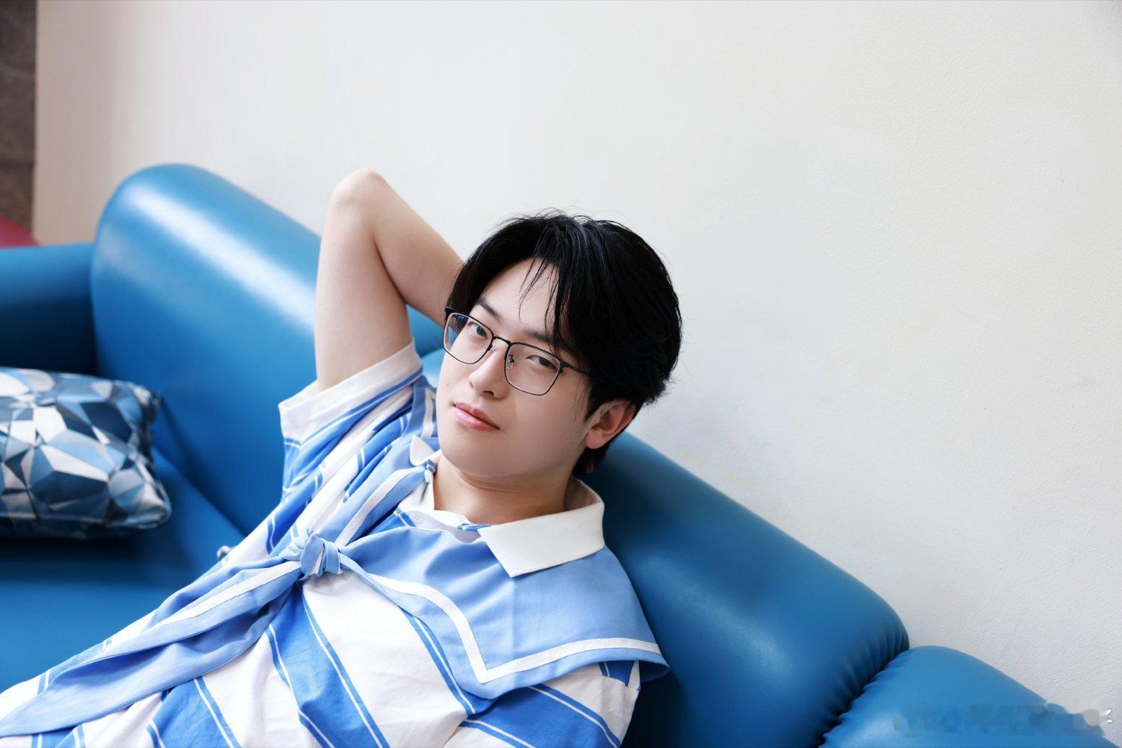JDG航海风少年感拉满JDG今日奇妙日造型。 ​​​