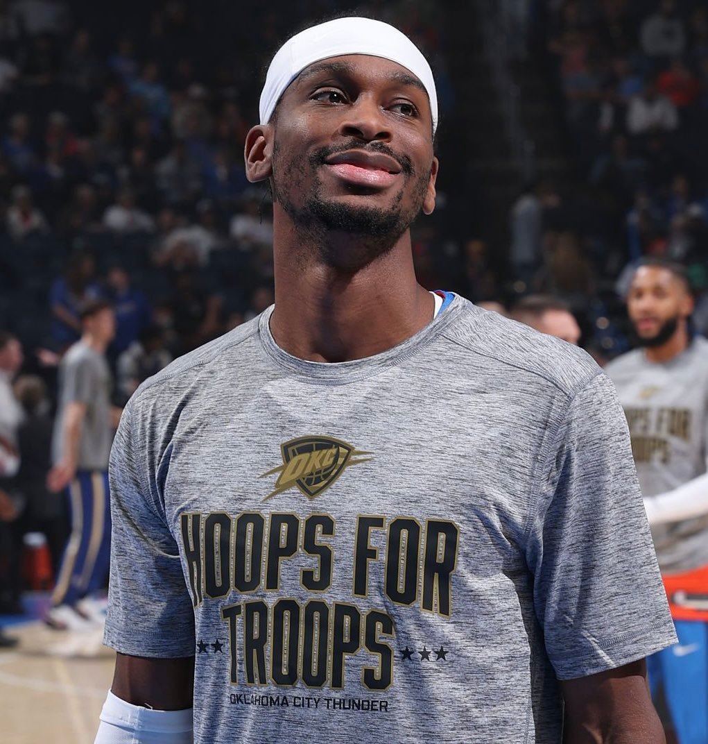 NBA过去三个赛季中，季后赛单场拿下30+得分且罚球出手数少于10次次数最多的球