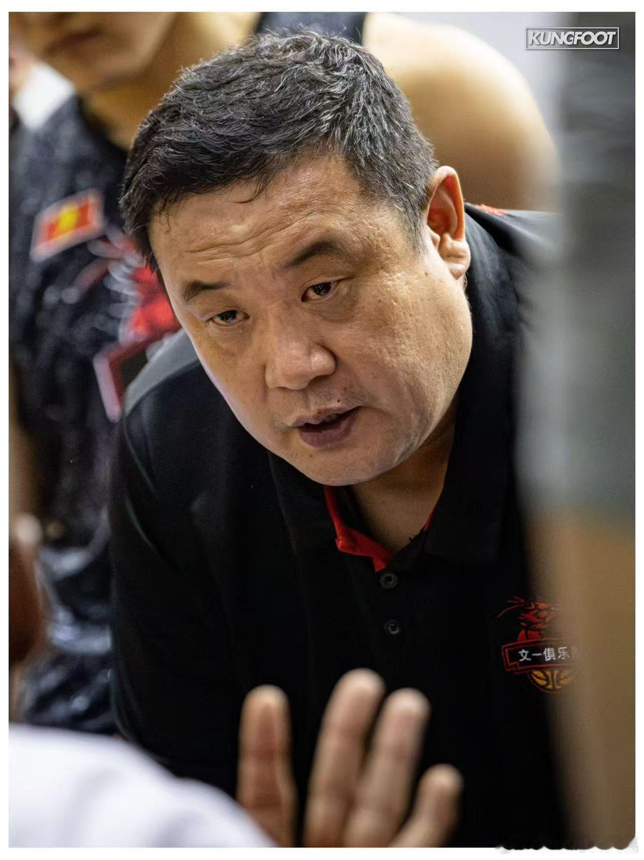 徐长锁指导为中国篮球培养了一批又一批的人才，祝徐导一路走好！🕯️🕯️🕯️ 