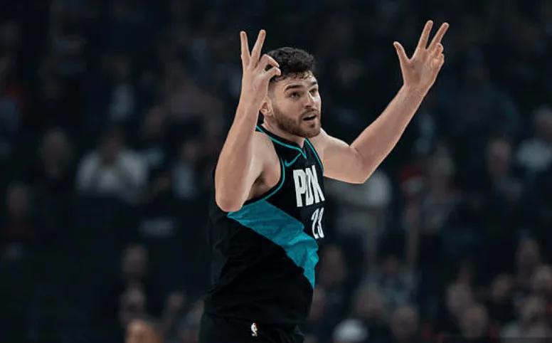 杨瀚森有一点比克林根强，那就是罚球啊，给杨瀚森13罚起码能进8.9个，克林根这大