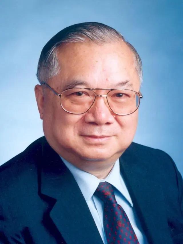 90年代，香港富商胡应湘耗资30亿修建了虎门大桥，他放出豪言：等把成本收回来后，