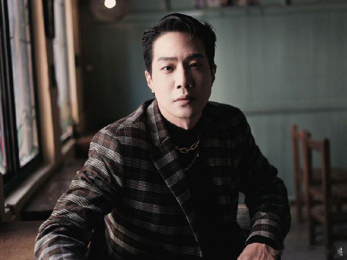 薛仕凌自首薛仕凌承认逃兵役 ​​​据台媒，演员薛仕凌于4日到新北地检署自首，承认