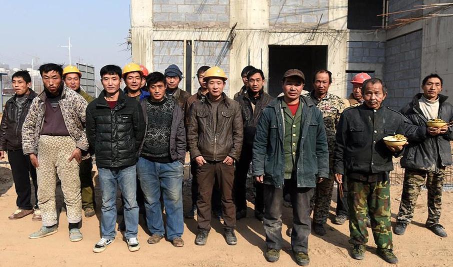 普通人一生劳碌奔波为了什么?其实普通人这一生奔波劳碌，说白了就三件事：
为了安顿