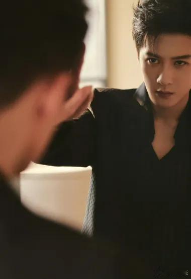 檀健次 最害怕身体机能老化檀健次直言最怕身体机能老化！为保持舞台状态坚持健身、严