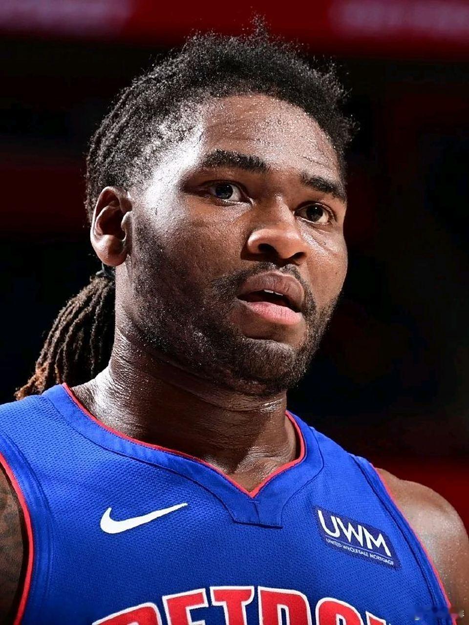 虽然斯图尔特大概率追加禁赛，但思维带入一下，队里有个这货走夜路都不用打灯，三岁孩