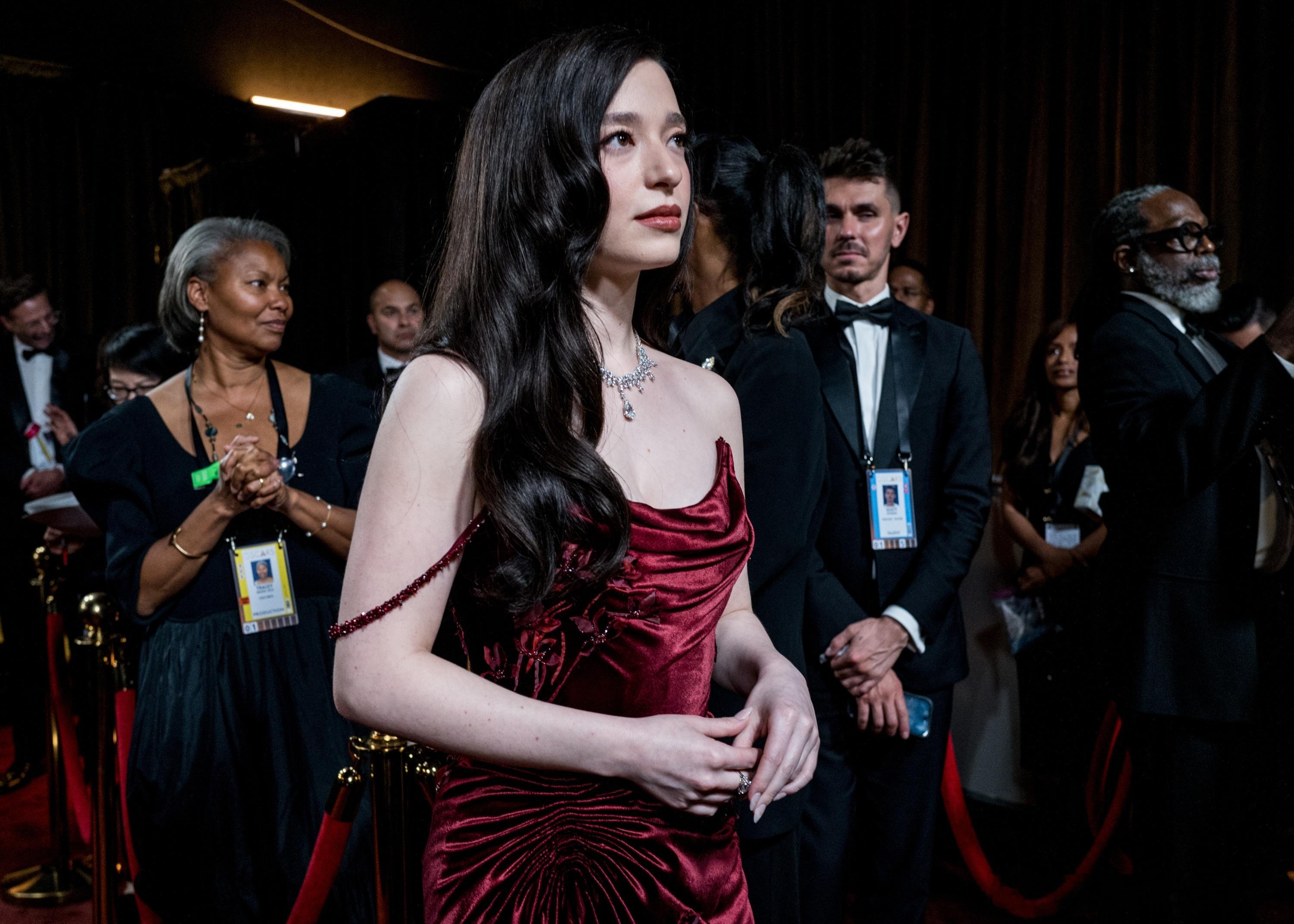 再发一组米奇·麦迪森在第98届奥斯卡颁奖典礼上的照片 