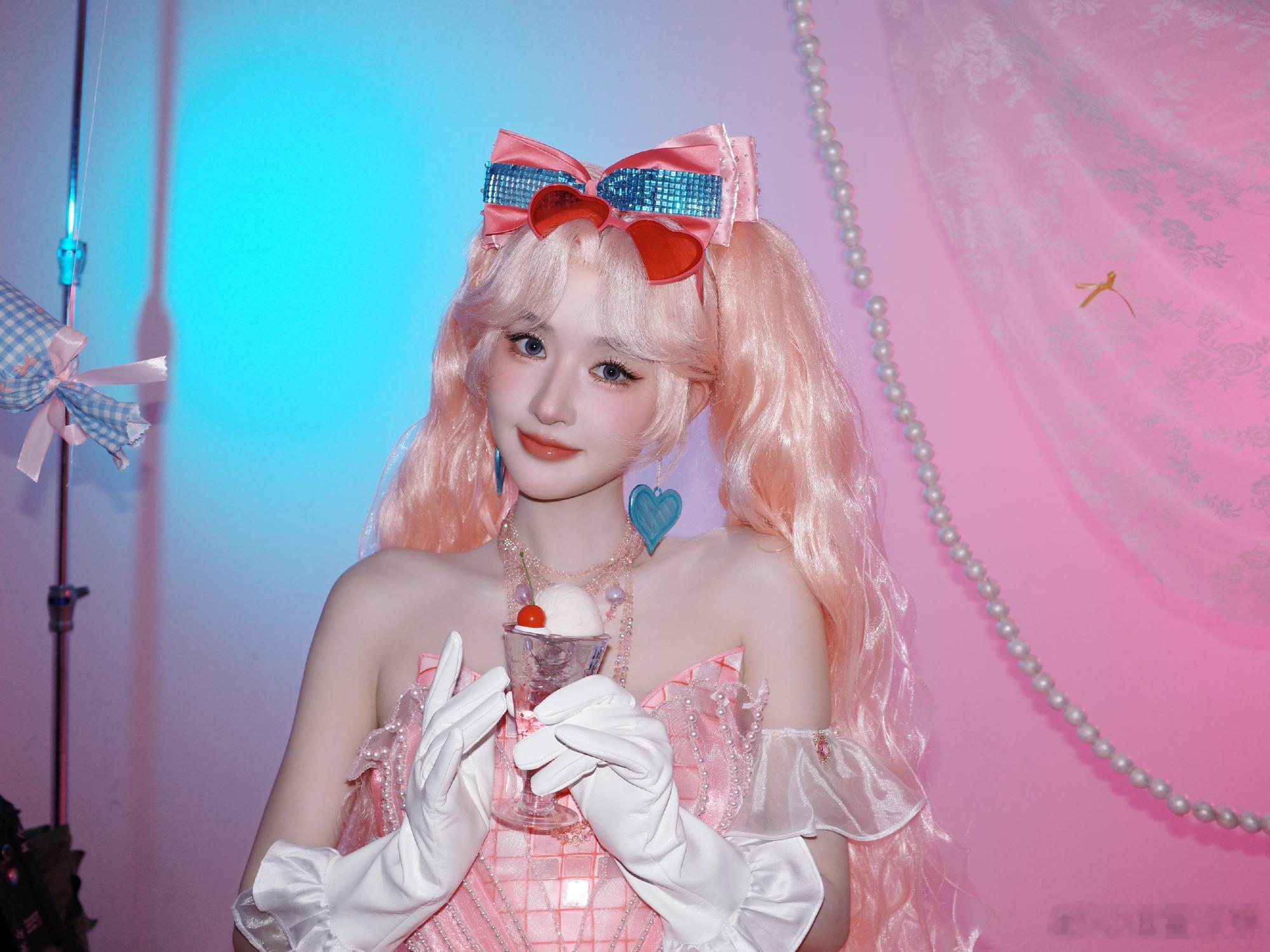 王玉雯樱桃泡泡美成建模了王玉雯真人bjd娃娃谁把BJD娃娃摆活动现场了？哦是王玉