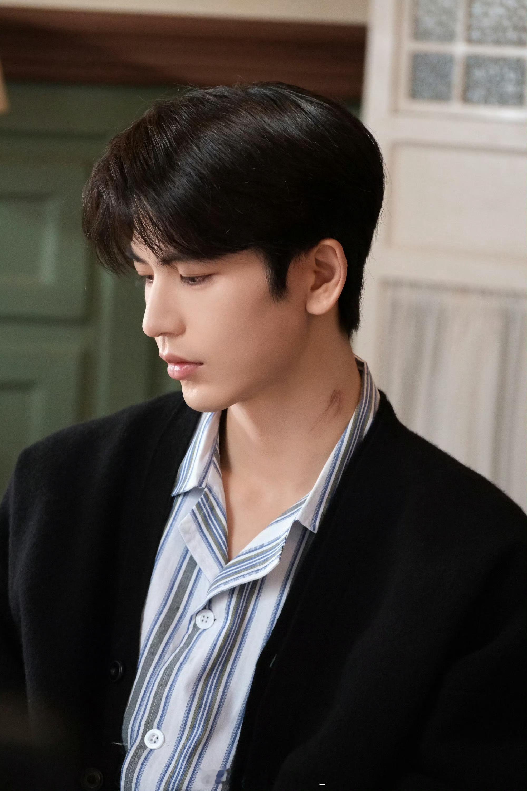 张凌赫张凌赫💗张凌赫慕容清峄我有几千万的山光想与你说，这沿途的星辰，也想粒粒分