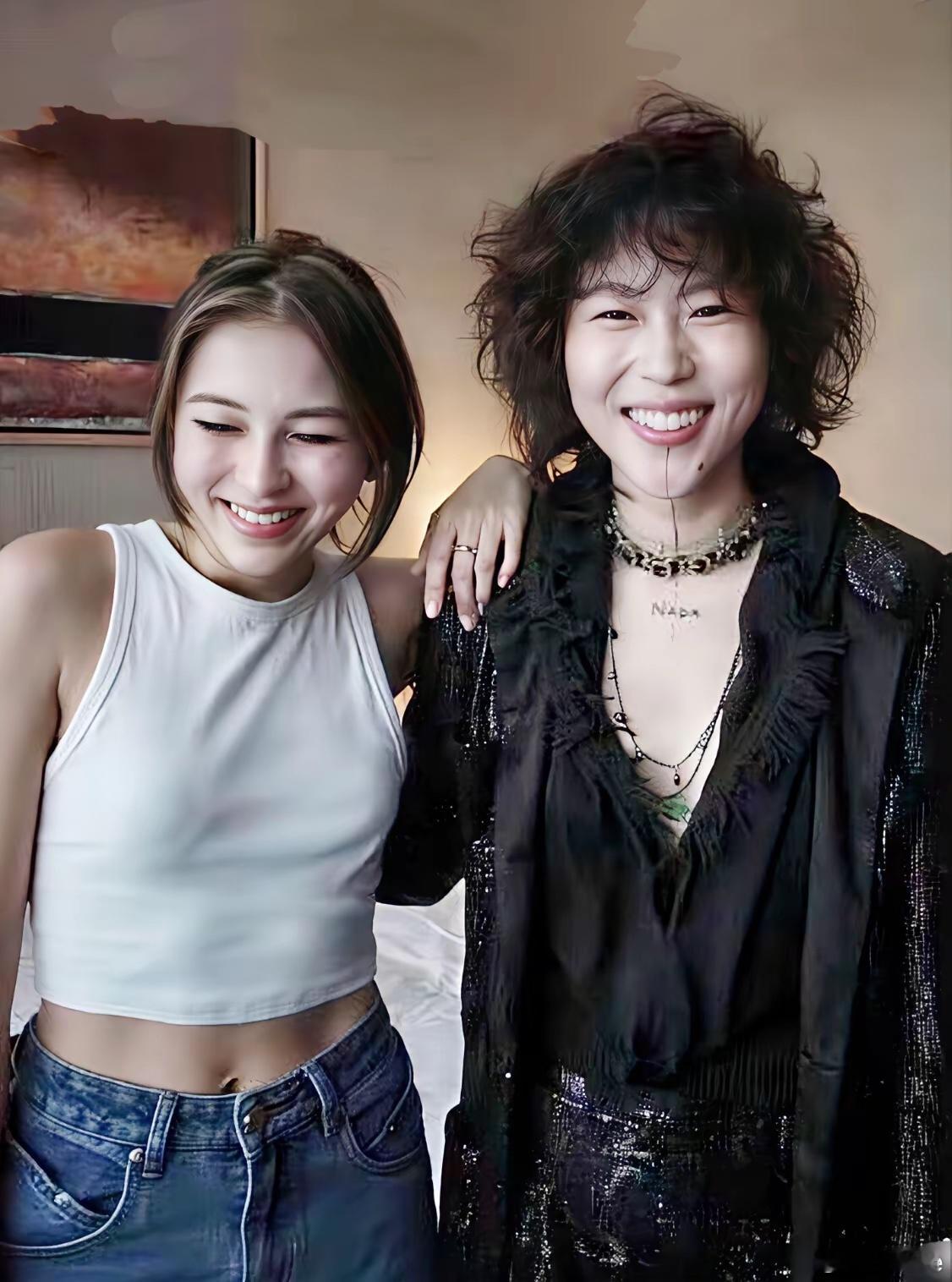 王菲这下怕是左右为难，女儿的事，管也不是，不管也不是 