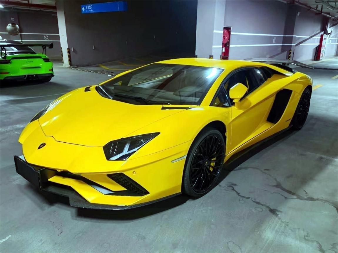 兰博基尼 Aventador S LP740-4 黄外/黑内2017年6月上牌，