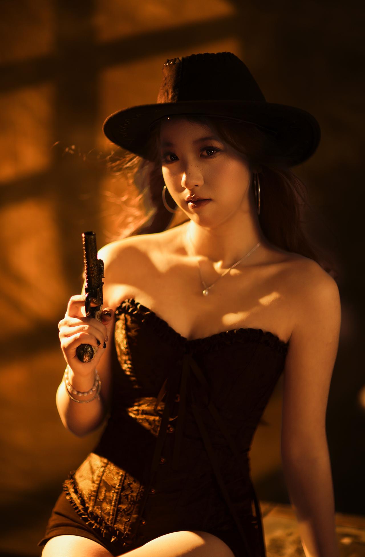 那些敢于在未知领域撒野、把挑战当日常的女生，从不是温室里娇滴滴的花朵
《华丽的冒