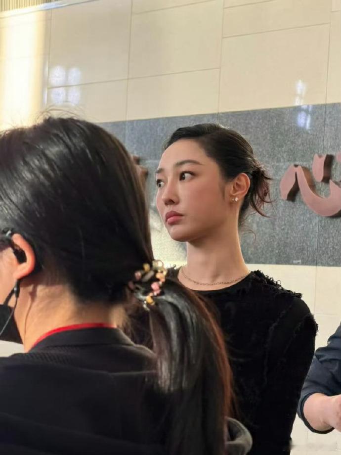 白百何十年状态对比白百何工作室发十年对比图有没有人和我一样，越看越觉得白百何越成
