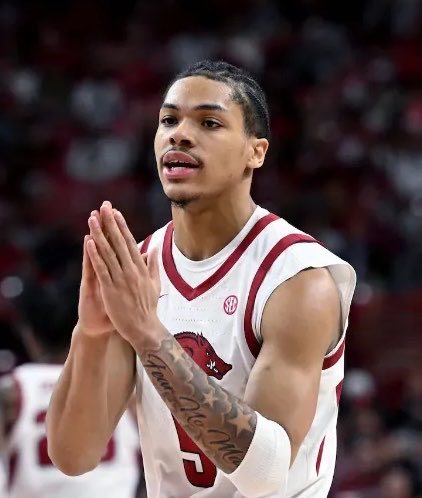 ESPN：一位西部联盟匿名球探表示，杰伦·布伦森重新定义了矮个领袖型后卫的标杆。