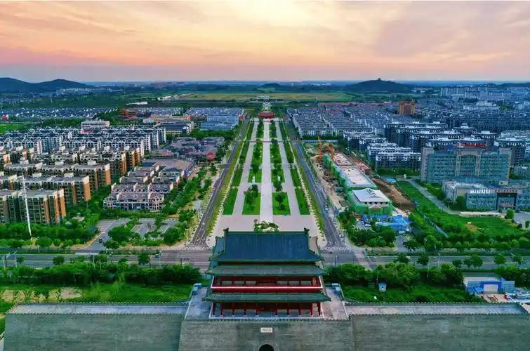 小岗村属于凤阳县，凤阳县的“小岗村”有多少？
1956年，凤阳县这个32万人口的