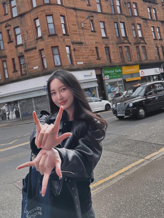 今天的all black出街