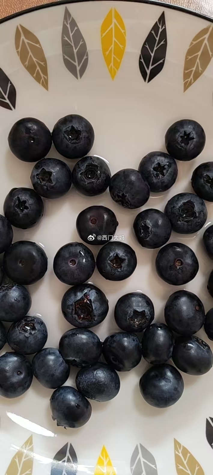 最后一波蓝莓了，卖完就没了,价格很香!喜欢吃的可以再来点! 