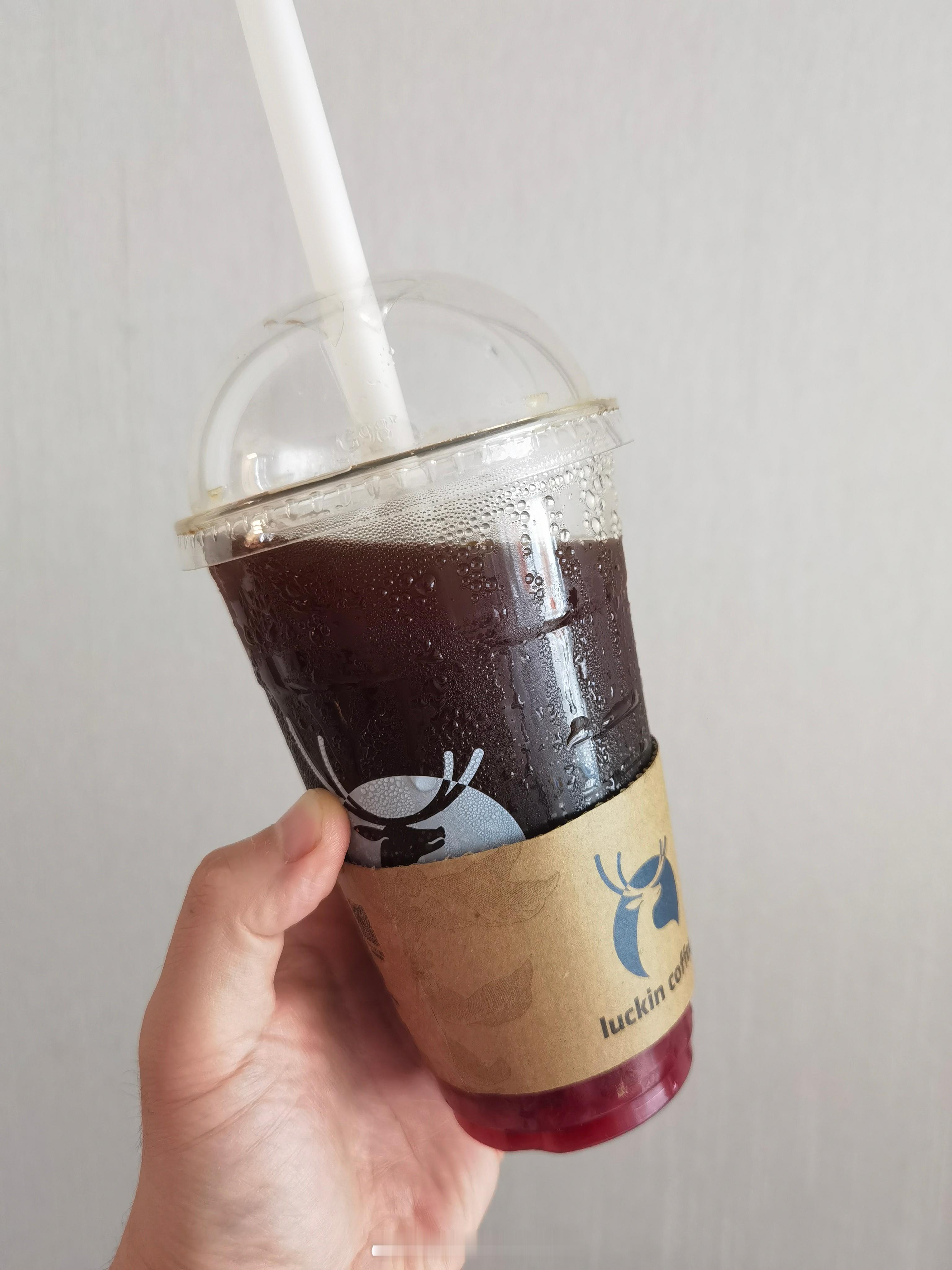 昨天一天门诊之后，昨晚又被一高龄术后谵妄、一高龄持续腹痛、一肺栓的几个患者折腾一