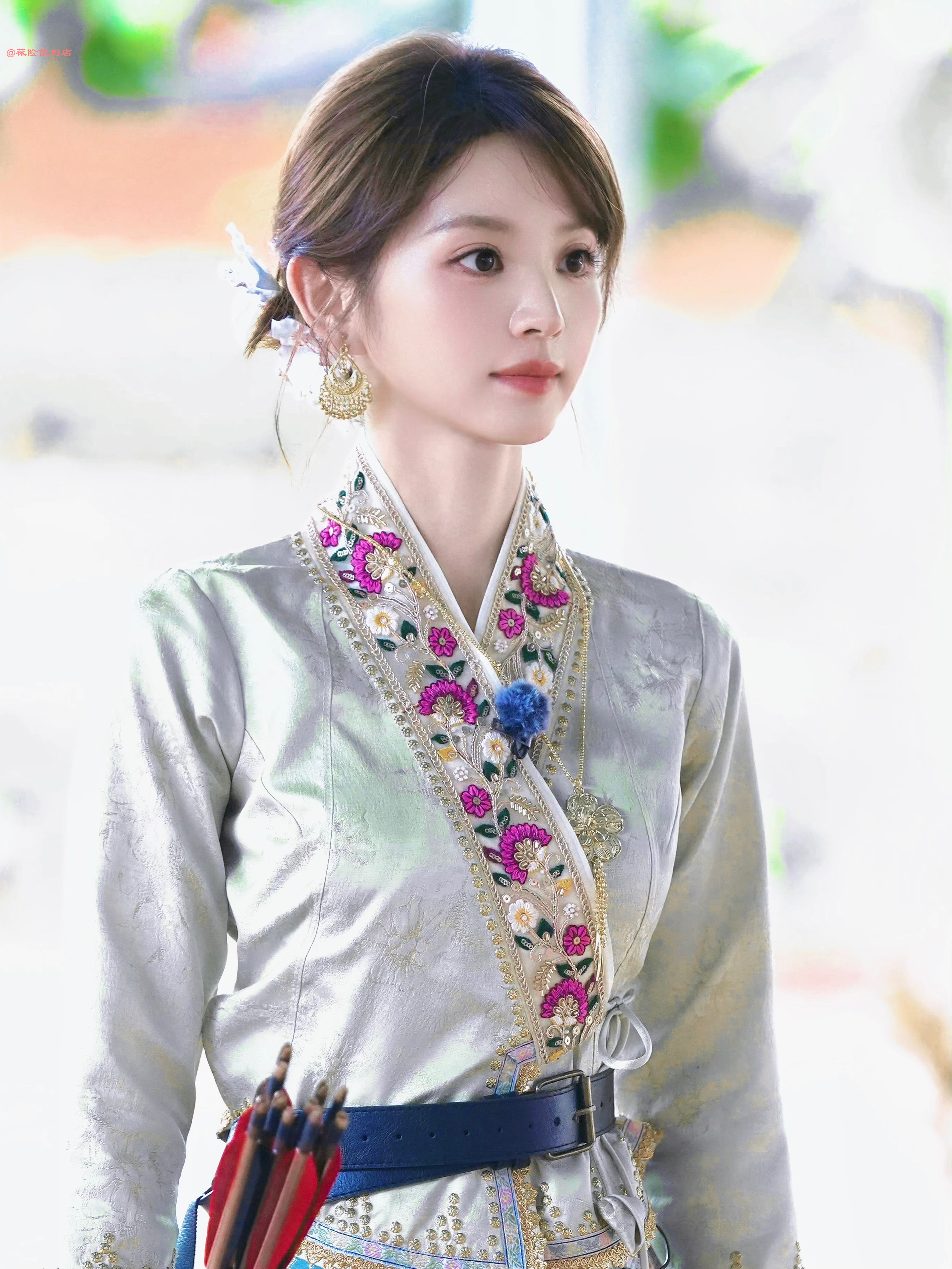 傣味田儿田曦薇