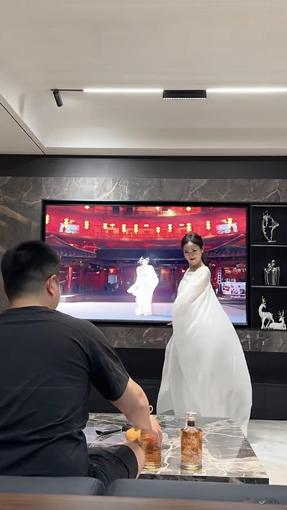 夫妻关系都卷成这样了