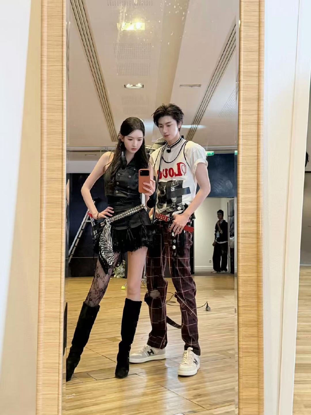 林一王玉雯好长的腿王玉雯林一好长两条人这腿也太长了吧！ 
