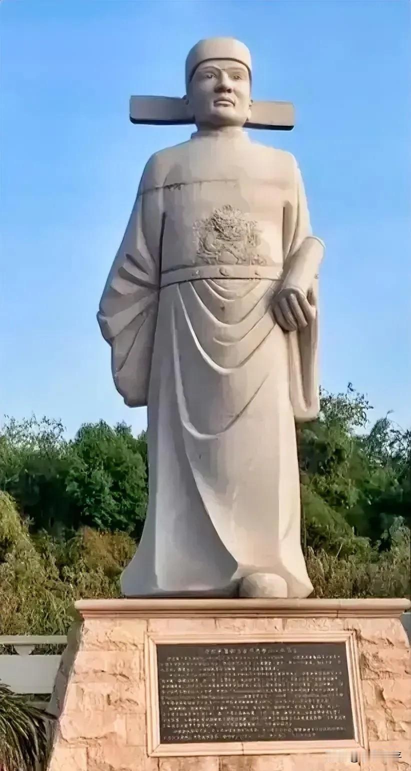许柴佬和许寰哥，大家都姓许，都是福建人，都在菲律宾称霸，却有着质的区别。
许柴佬