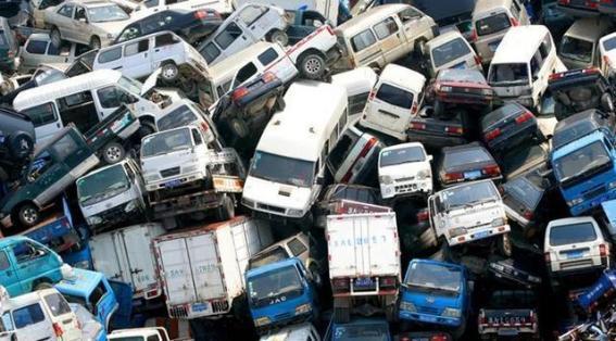 1辆家用车正常情况下能用多久？是不是好好保养就能一直开？
车子的寿命一般是10到