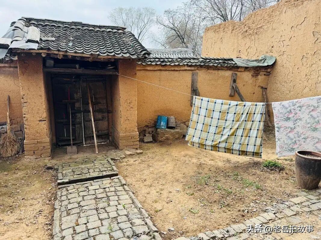 人世间最大的智慧就是不内耗！集中精力谋发展，谋前途。那么如何才能不内耗呢？我想放