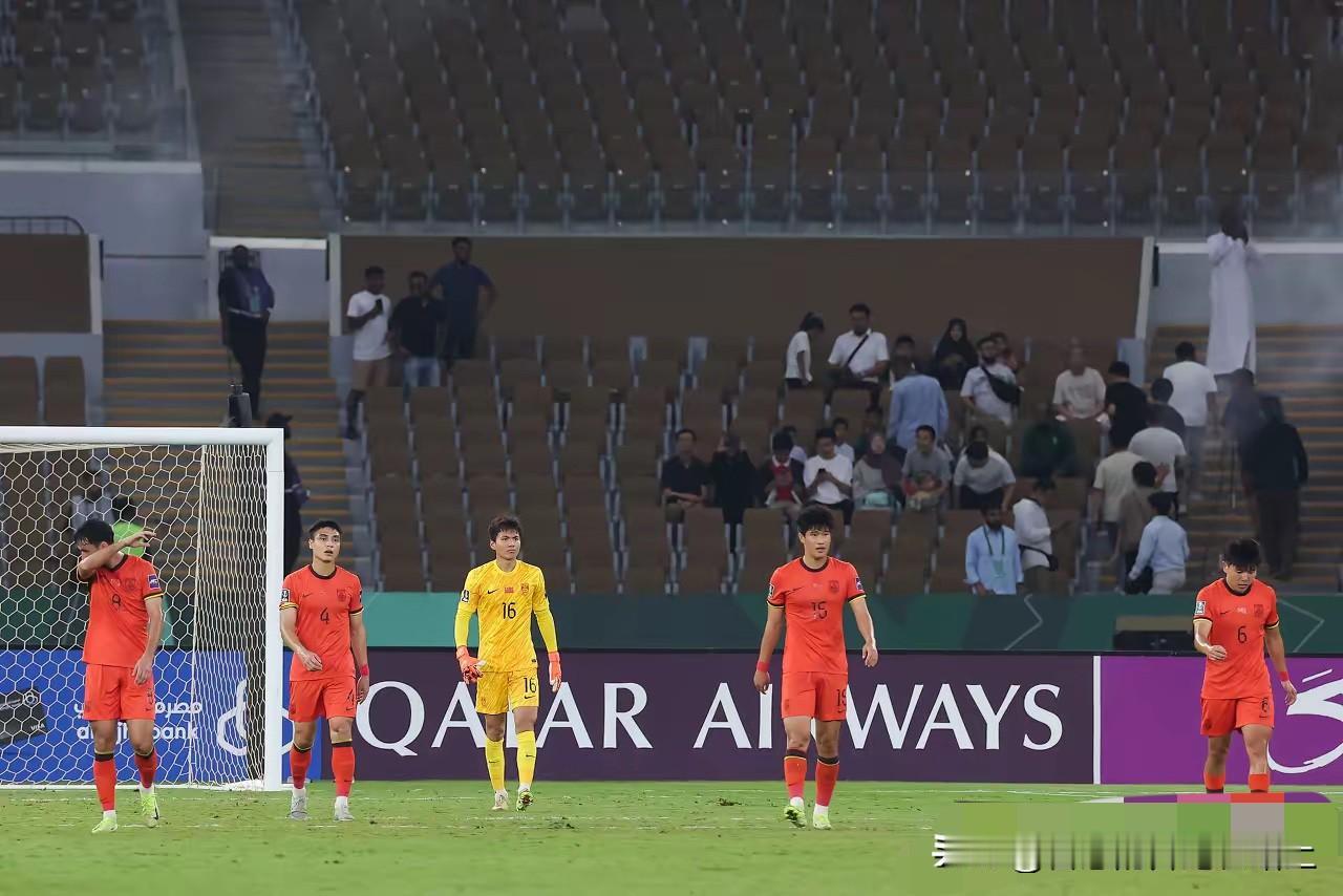 U23国足11分钟落后...

左侧肋部出现一个巨大的漏洞，对方折射破门，这也是