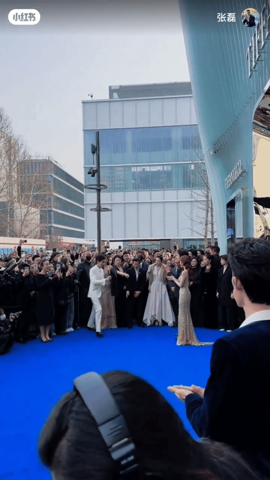 Tiffany 活动张若昀唐嫣章子怡站位全过程 