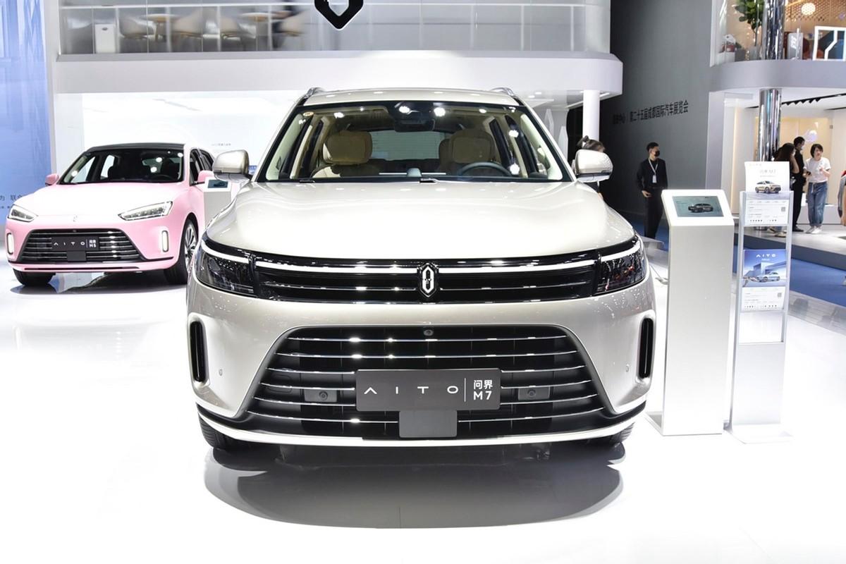 开华为问界的人，就不怕死吗？

按说，能买这车的人，身家都不错。钱越多，应该越惜