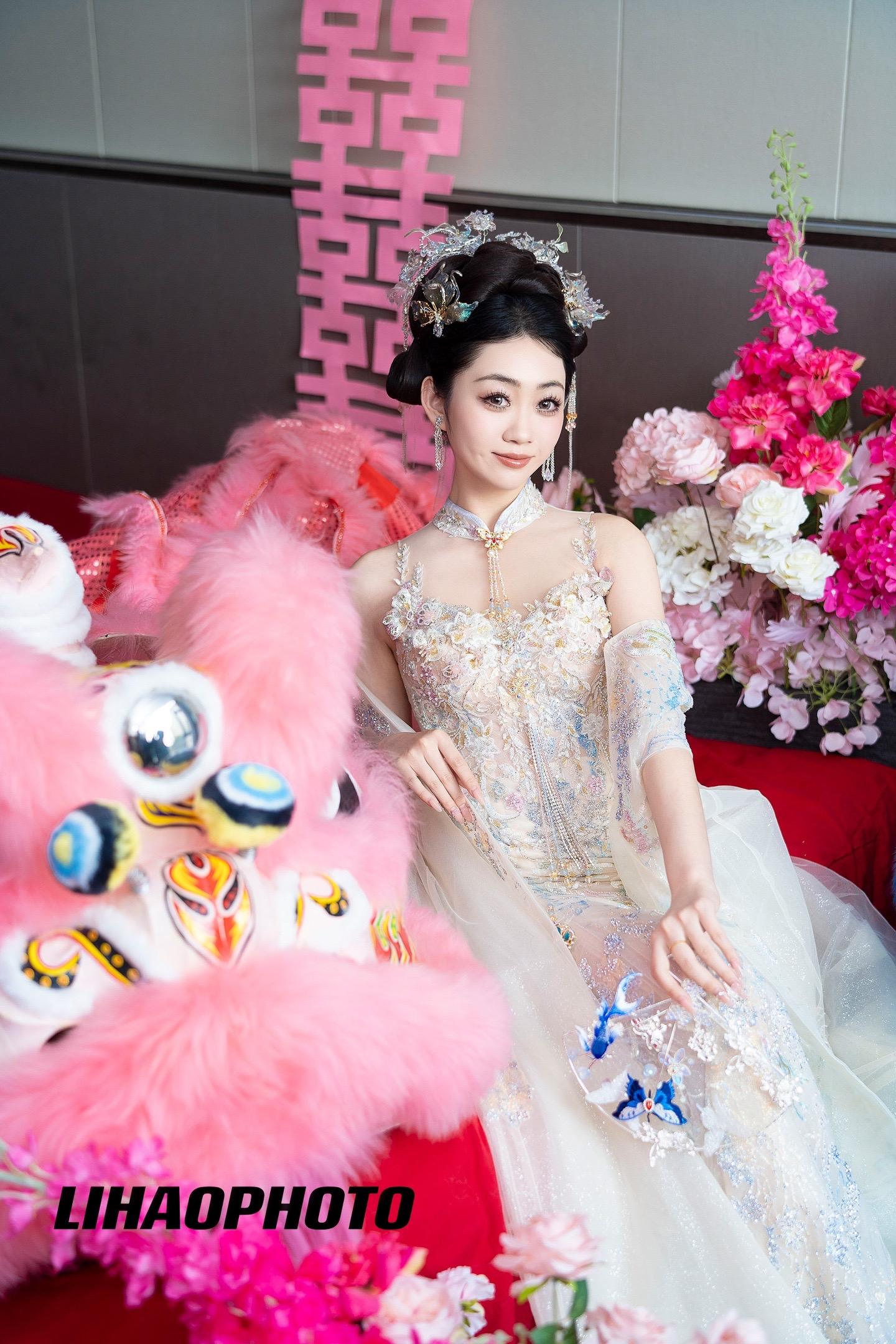 新的一年希望您，小小烦恼都不见，小小愿望都实现
