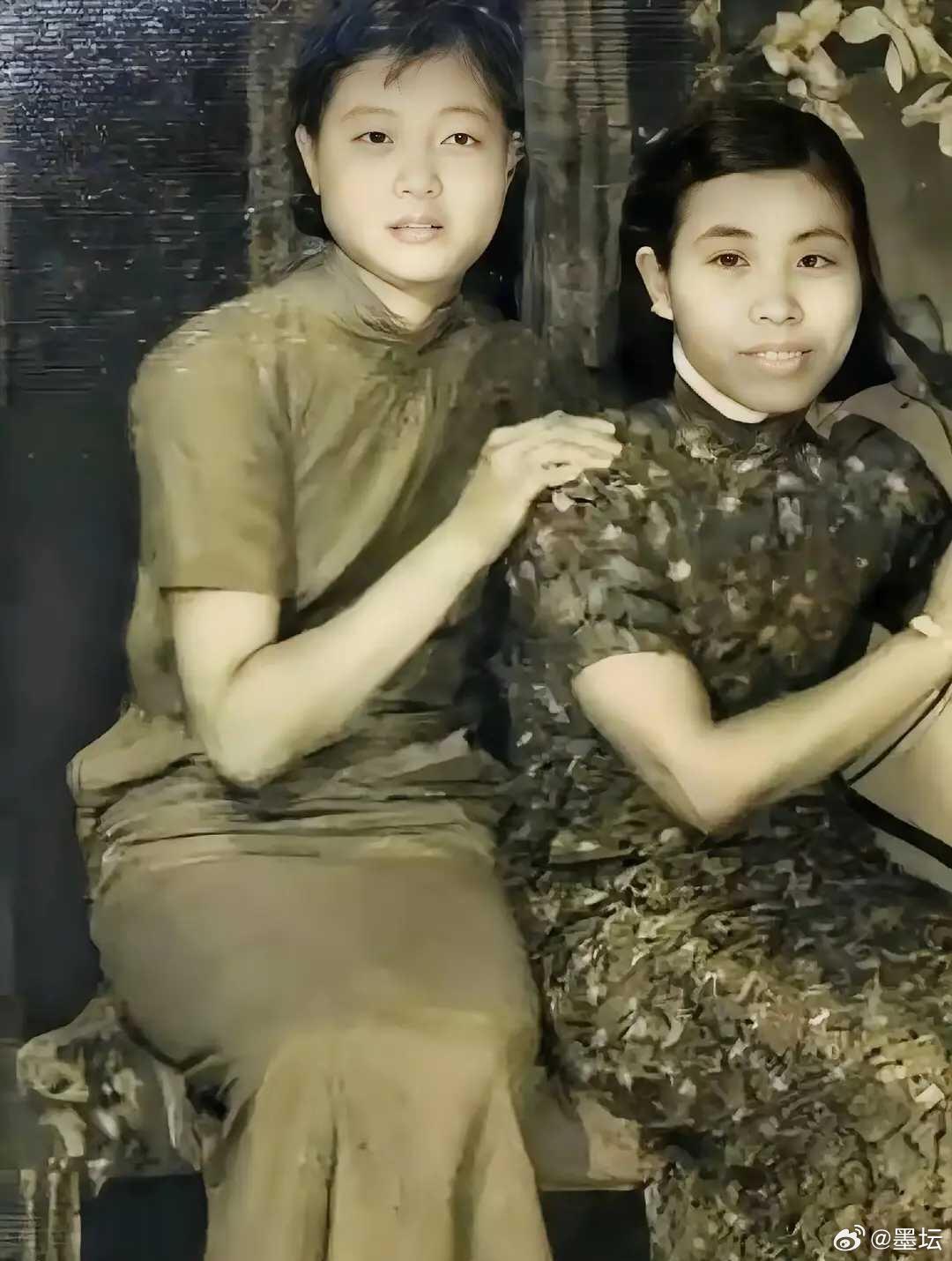 张作霖的大老婆与二老婆合影大老婆是张学良的母亲，照片左侧。 ​​​