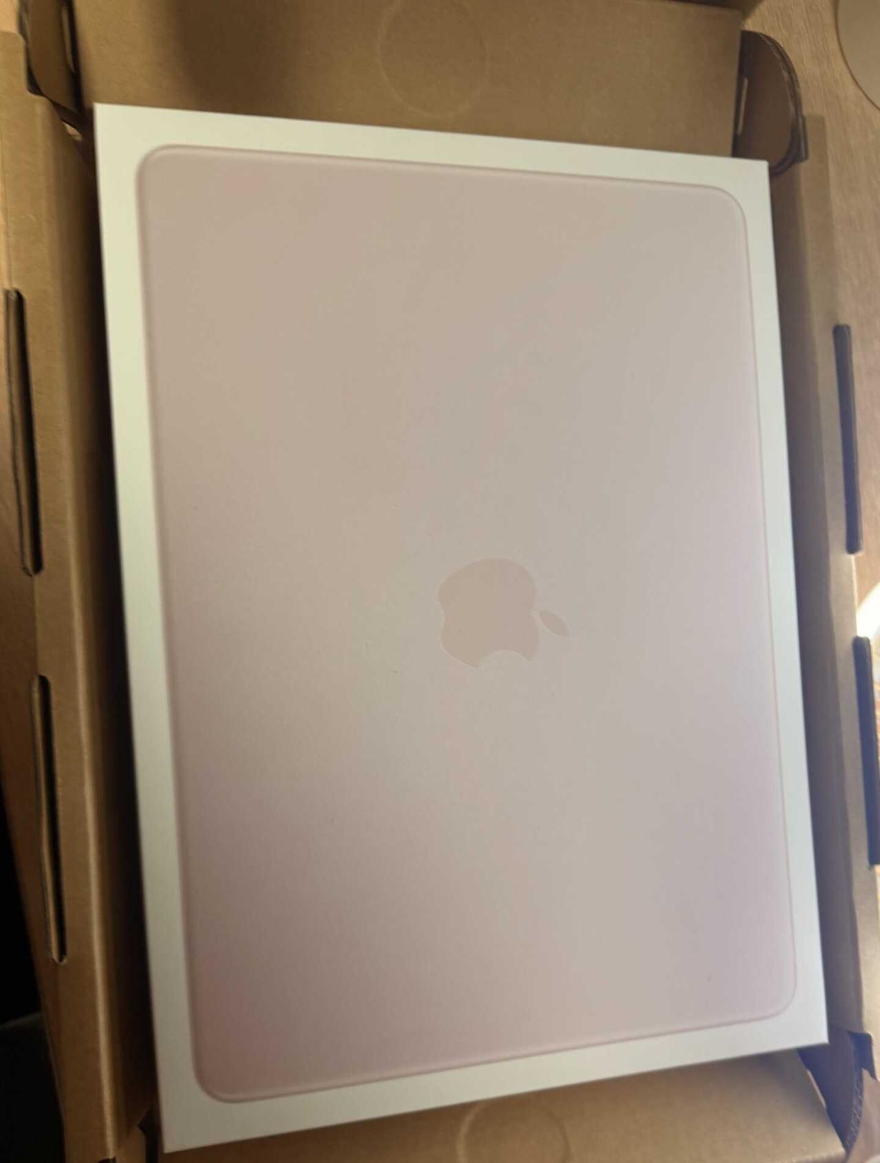 ➗粉色512Macbook
粉色MacBook Neo 512G 带指纹
电池1