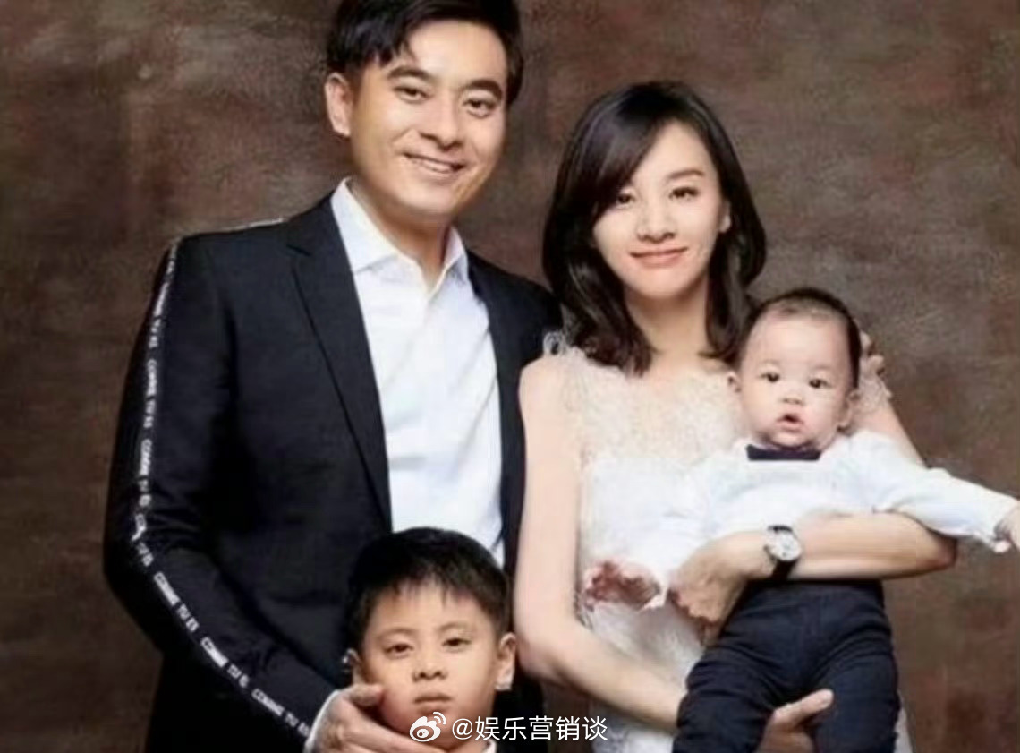 陈龙章龄之的婚姻太通透，大儿子随父姓，小儿子章纪晨随母姓，平等尊重藏在姓氏里，双