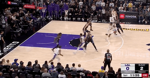 开始了！湖人开局前2球来自八村！湖人vs国王 ​​​​