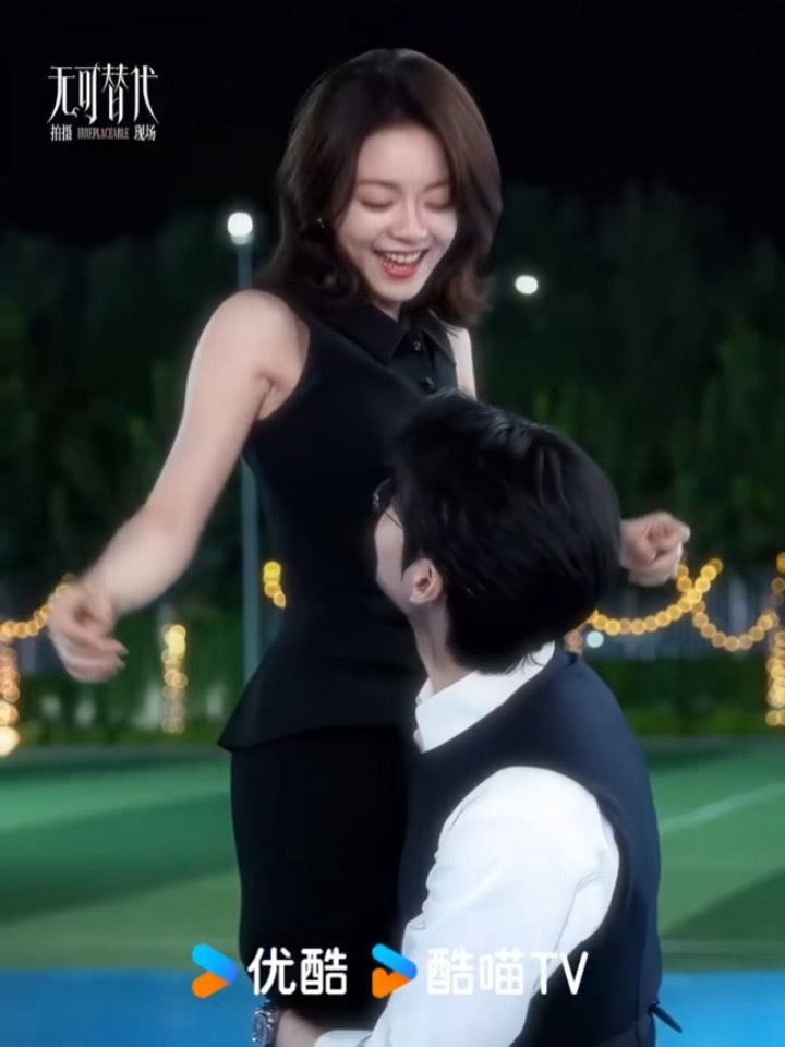 情人节甜一把🫶🏻田曦薇 胡一天《天才女友》周柯宇 包上恩《炽夏》杨超越 董思