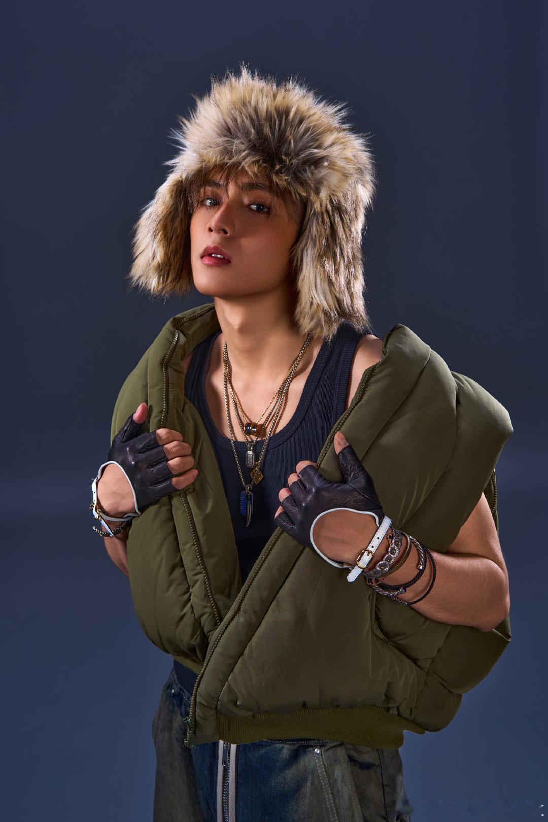 刘耀文说SAUCE天天见 刘耀文雷锋帽无袖造型 刘耀文说SAUCE天天见，谁懂这