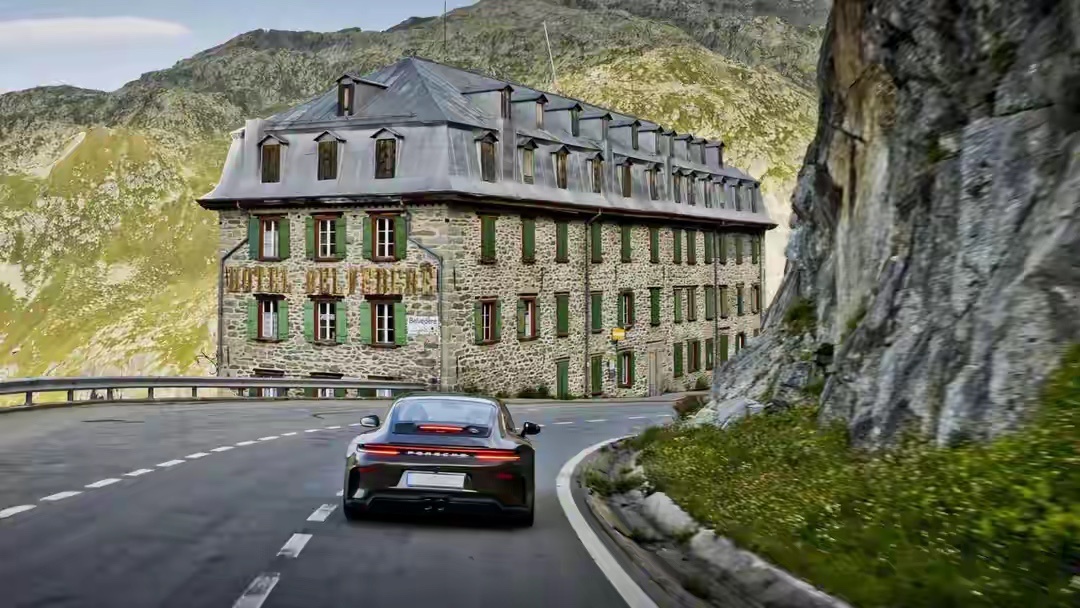 见过专门跑山路的限量保时捷吗？911 GT3 Bergsport特别版属实玩出新