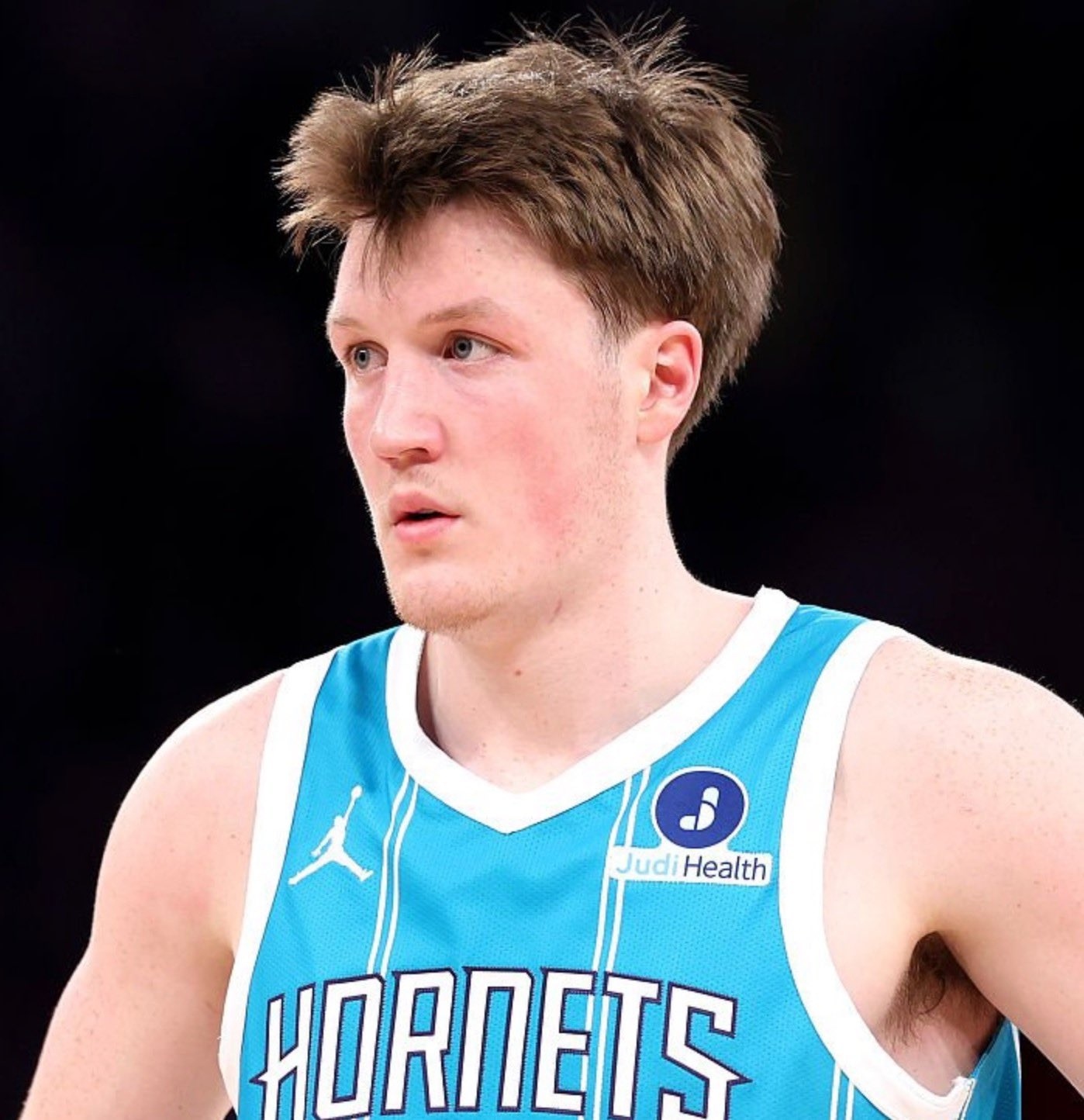 NBA帕金斯—— “我肯定会把年度最佳新秀的票投给康·克努佩尔。”看完附加赛，有