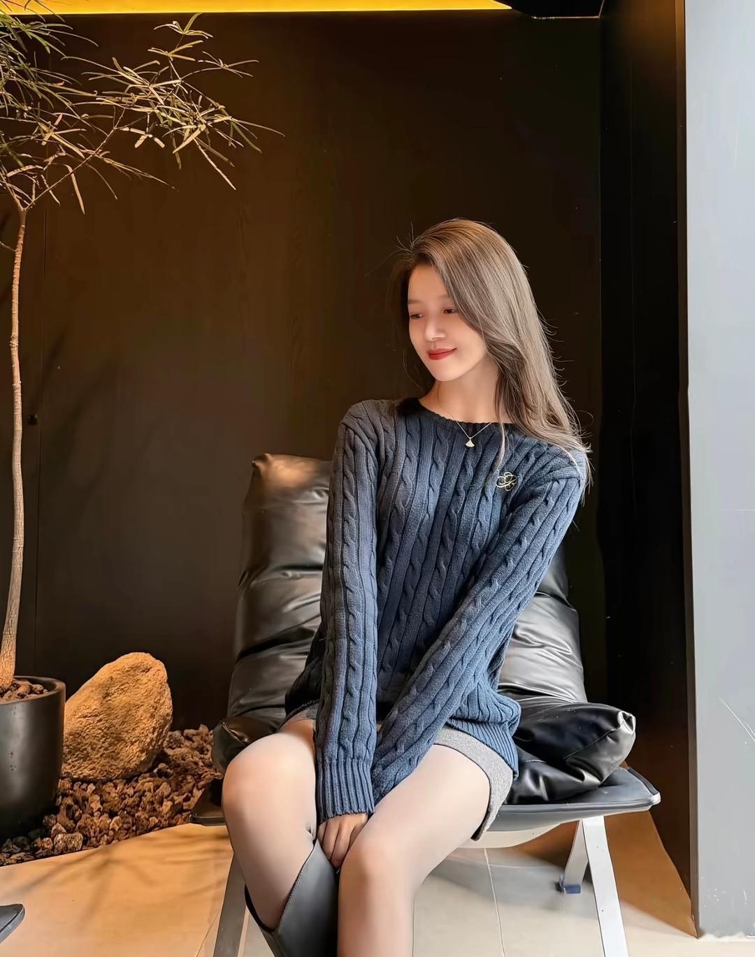 温柔甜美的冬日穿搭，暖阳下的慵懒时光。🌞👗💕