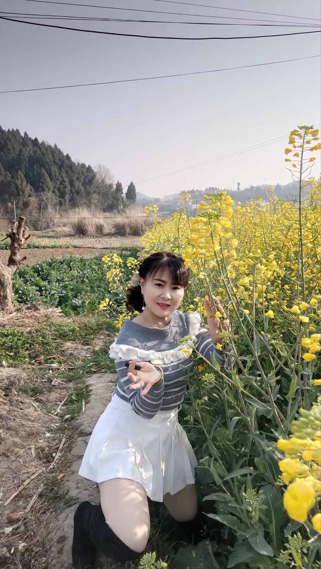 走自己的路，看自己的风景，感恩 知足 微笑  简单 保持愉快的心情 开...