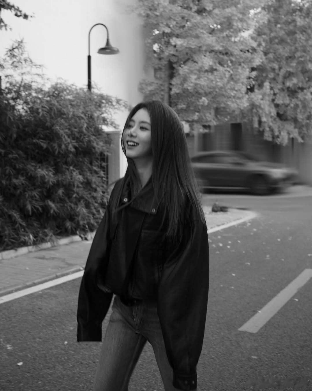 谭松韵[超话]  谭松韵ins营业  谭松韵ins营业，周末的美好从看到她开始，