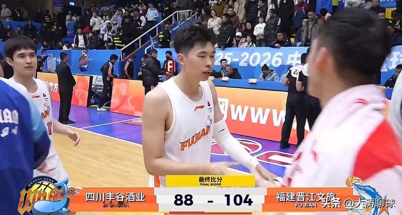 又一位按不住的年轻人！邹阳在CBA元旦大战对阵四川的比赛中狂砍35分，创生涯新高